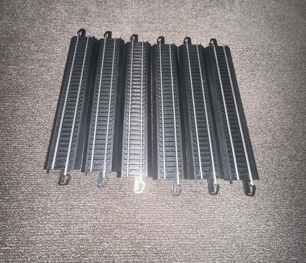 Bachmann E-Z Track HO 9" Straight Track Sections Lot of 6